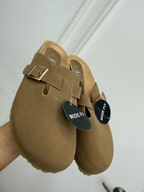 Wide Fit Women's Suede Slip-On Clog with Buckle - Brown